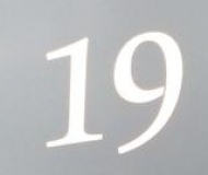 Tableaus und Frontplatten, Hausnummerplatten, Klingelplatten, beleuchtete Hausnummer