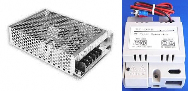 Buskoppler und Netzteil für zwei bis vier Monitore DT37/DT47M